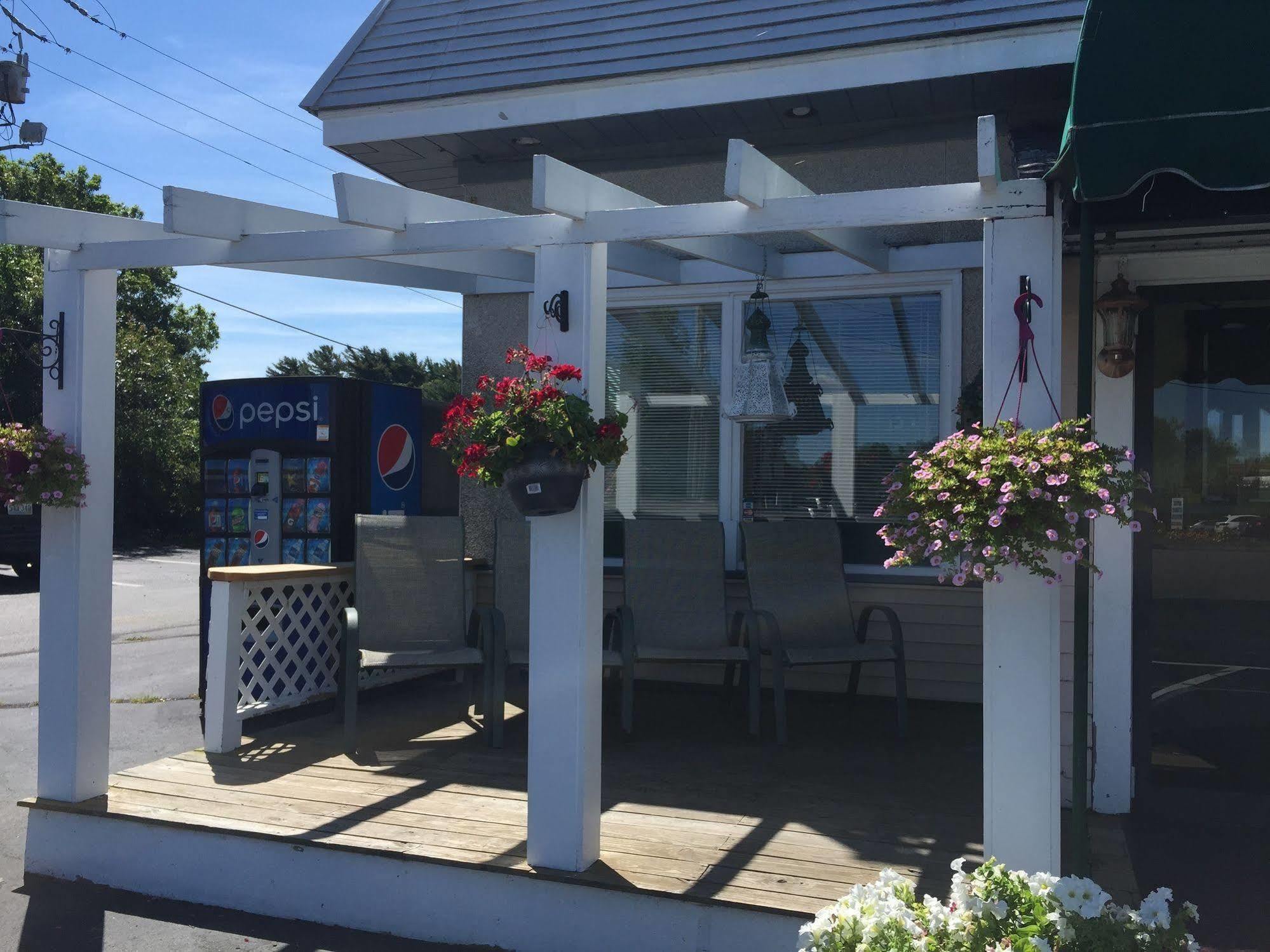 Eastern Inn Bourne Εξωτερικό φωτογραφία
